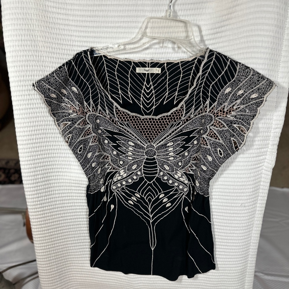 Butterfly top